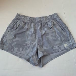 Women’s VUORI Athletic Shorts Medium
